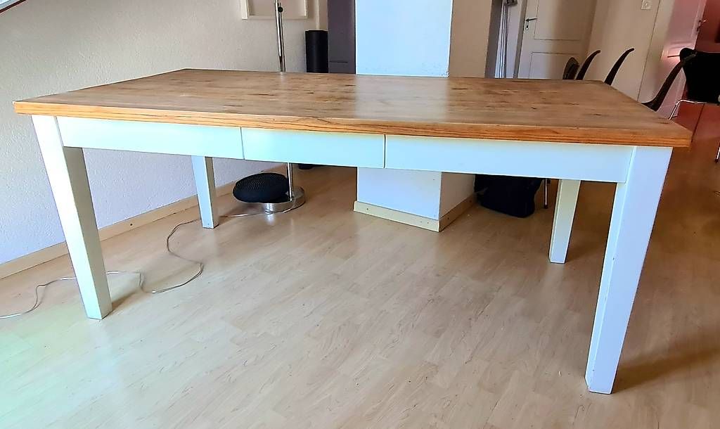 Tische: Grosser Holztisch rechteckig – Gebraucht aus Bern von Amasit 1