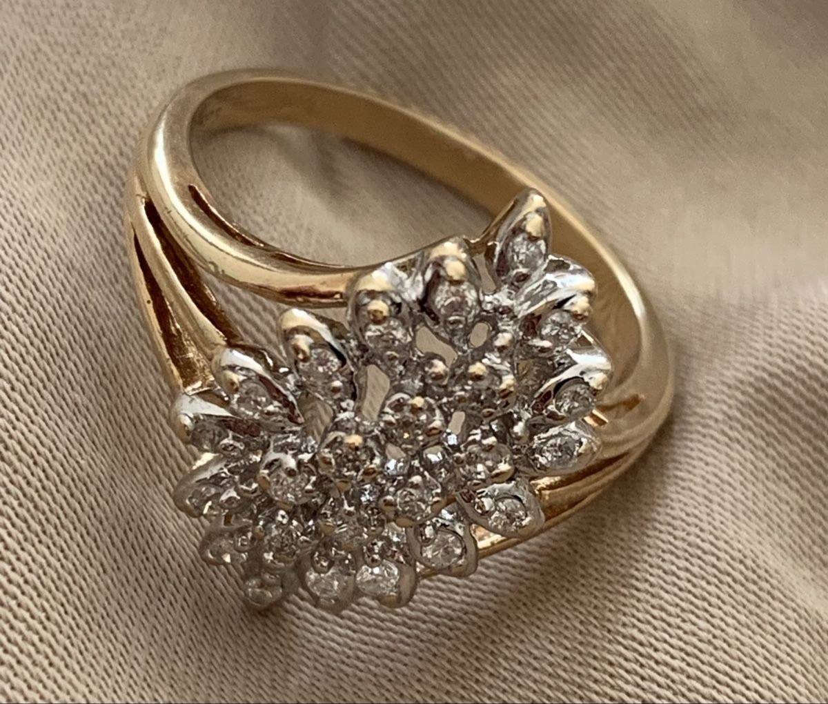 Ringe: Cluster Diamant Ring 585 – Gebraucht aus Winterthur von Darfweg