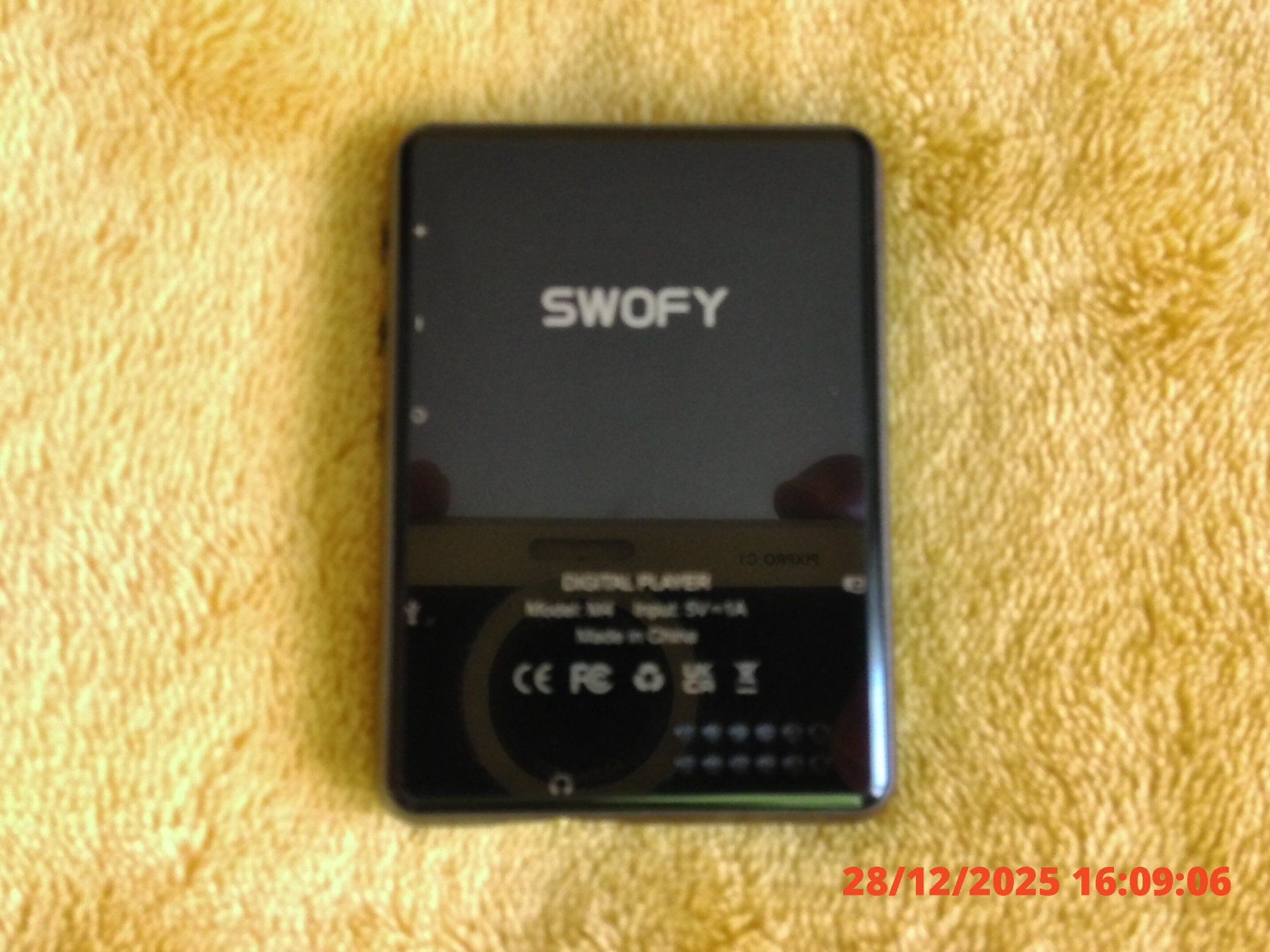 Lettore multimediale portatile: Swofy MP3-Player mit Bluetooth und Touchscreen 128 GB – Nuovo (secondo la descrizione) da Safenwil venduto da universum78 2