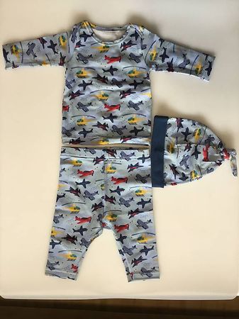 Baby Kombination, Hose, Tshirt, Mütze Neu!