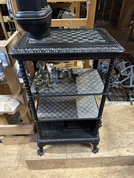Holzofen Dekoration Vitrine Gestell Ablage Gusseisen (Gebraucht) in ...