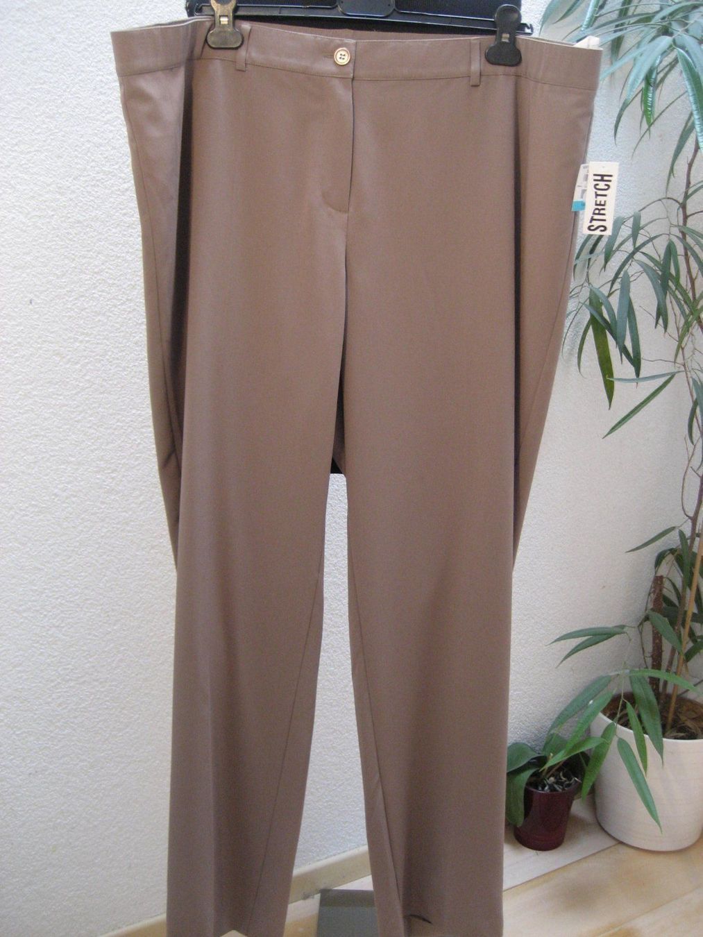 Pantaloni: Pantalon stretch Samoon taille 52, neuf – Nuovo e nell'imballaggio originale da Delémont venduto da marryb