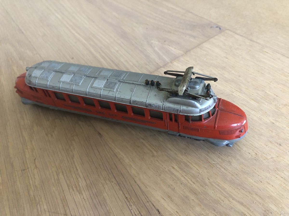 Wesa Modellini di ferrovie: Wesa Roter Pfeil – Usato da Zürich venduto da Kiron 1