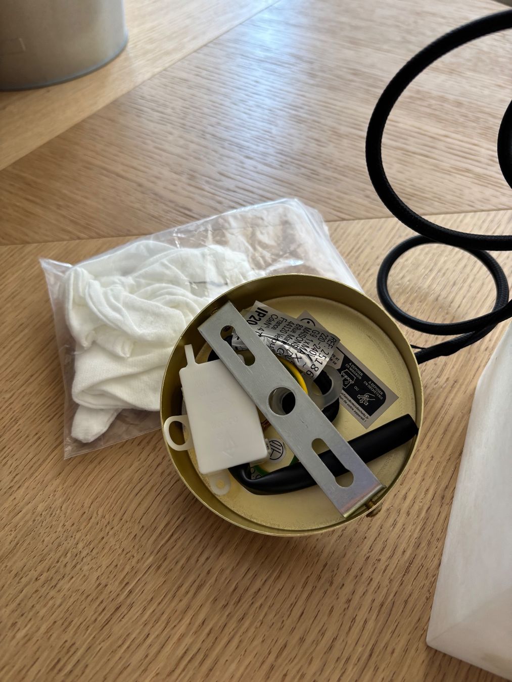 Maisons du monde Lustres & lampes de plafonds: Suspension Volta – Neuf avec emballage d'origine à Nidau par sev_5rxg 3