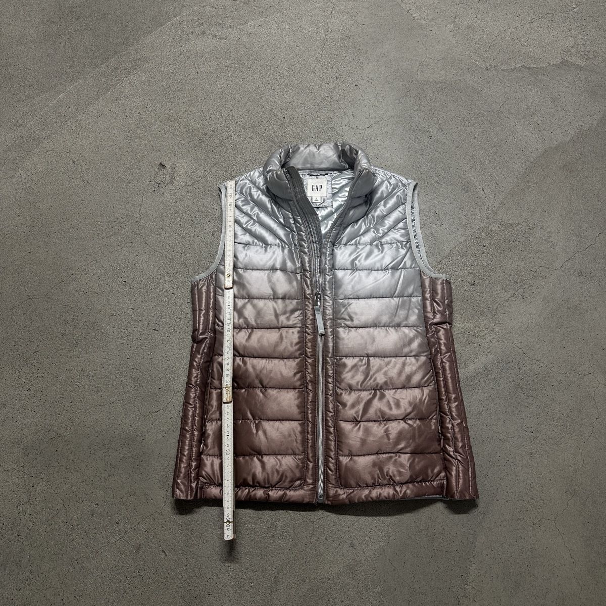 Gap Gilet & Giacche senza maniche: Gap Steppweste silber braun Farbverlauf Grösse S – Usato da Allschwil venduto da adr_nh68