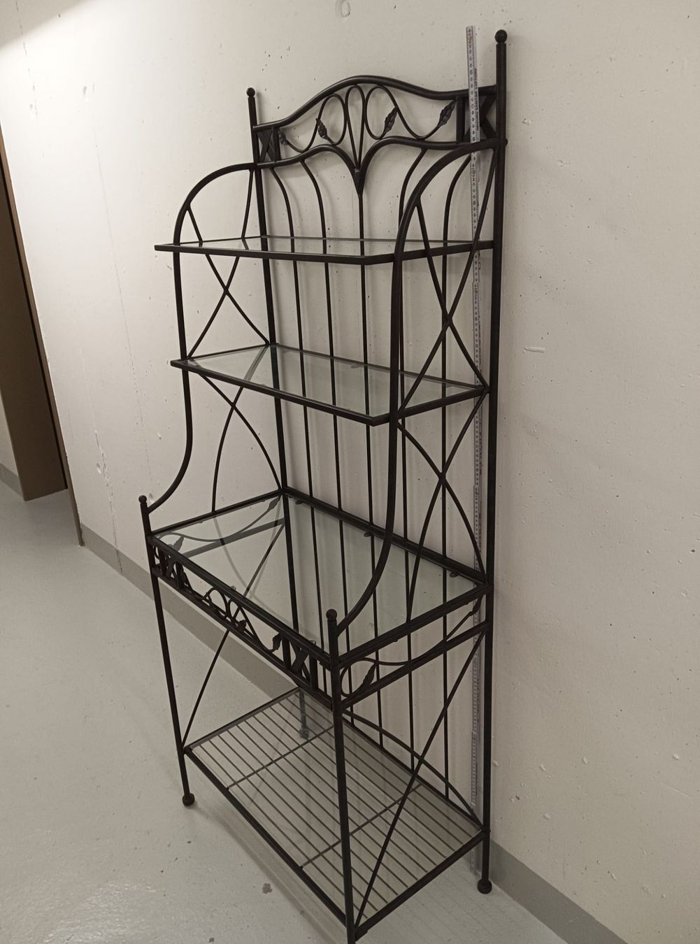 Étagères: Metallregal/Gartenmöbel  – D'occasion à Näfels par ChocolateMuffin 1