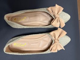 Les belles chaussures vertes et roses taille 37