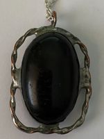 Anhänger mit Kette