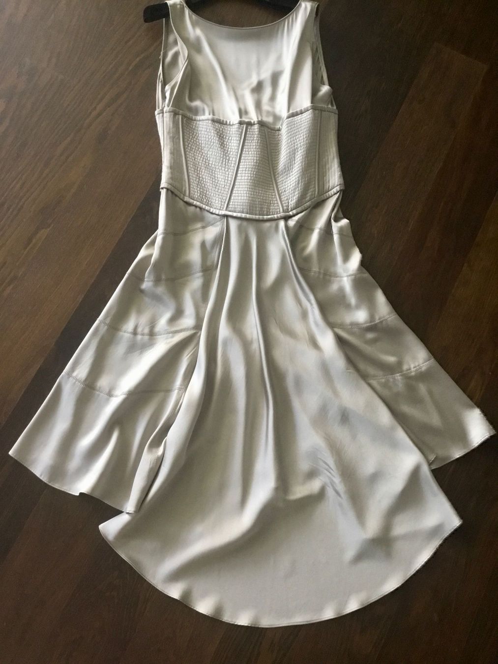 Vestiti: Amanda Wakeley London silk dress – Nuovo (secondo la descrizione) da Basel venduto da 18Inspiration 4