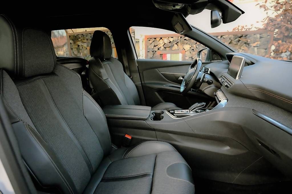 Automobili: Peugeot 5008 GT Line  – Usato da Eschenz venduto da BeHappyandSpreadlove 4