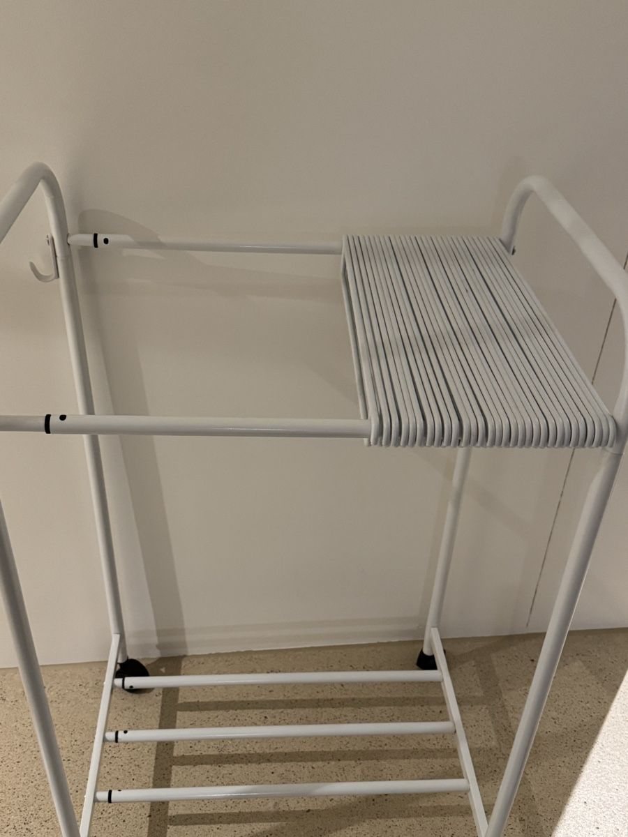 Guardaroba: Trousers/ Pants Rack with Hangers, Rolling – Nuovo (secondo la descrizione) da Zürich venduto da di_archive 2