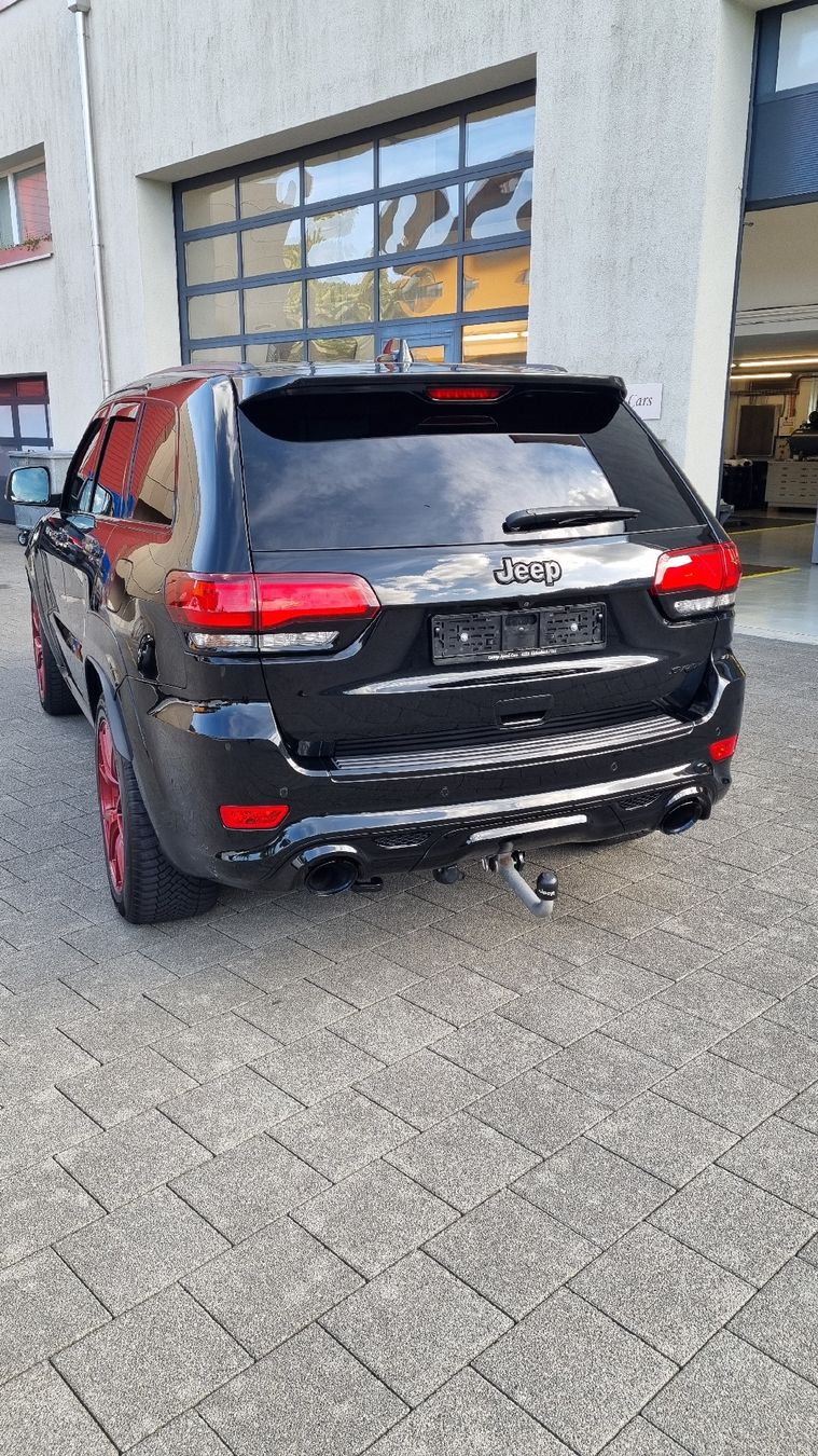 Jeep Autos: Grand Cherokee SRT8 6.4Lt V8 – D'occasion à Beinwil am See par rimeina 2