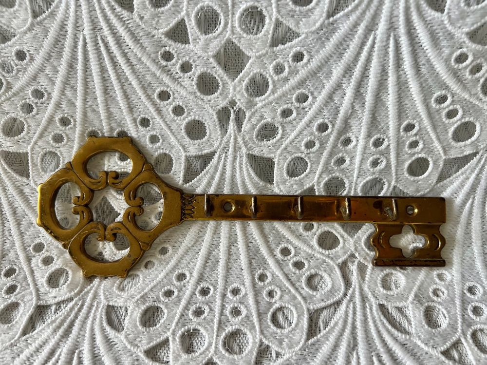 Sanxingdui Schlüsselanhänger Set - 3 Vintage Messing Anhänger Im Retro-Design