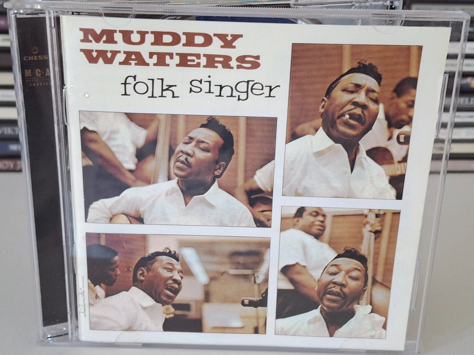 CD: CD Muddy Waters -  Folk Singer Chess – Usato da Aarberg venduto da Jackup1