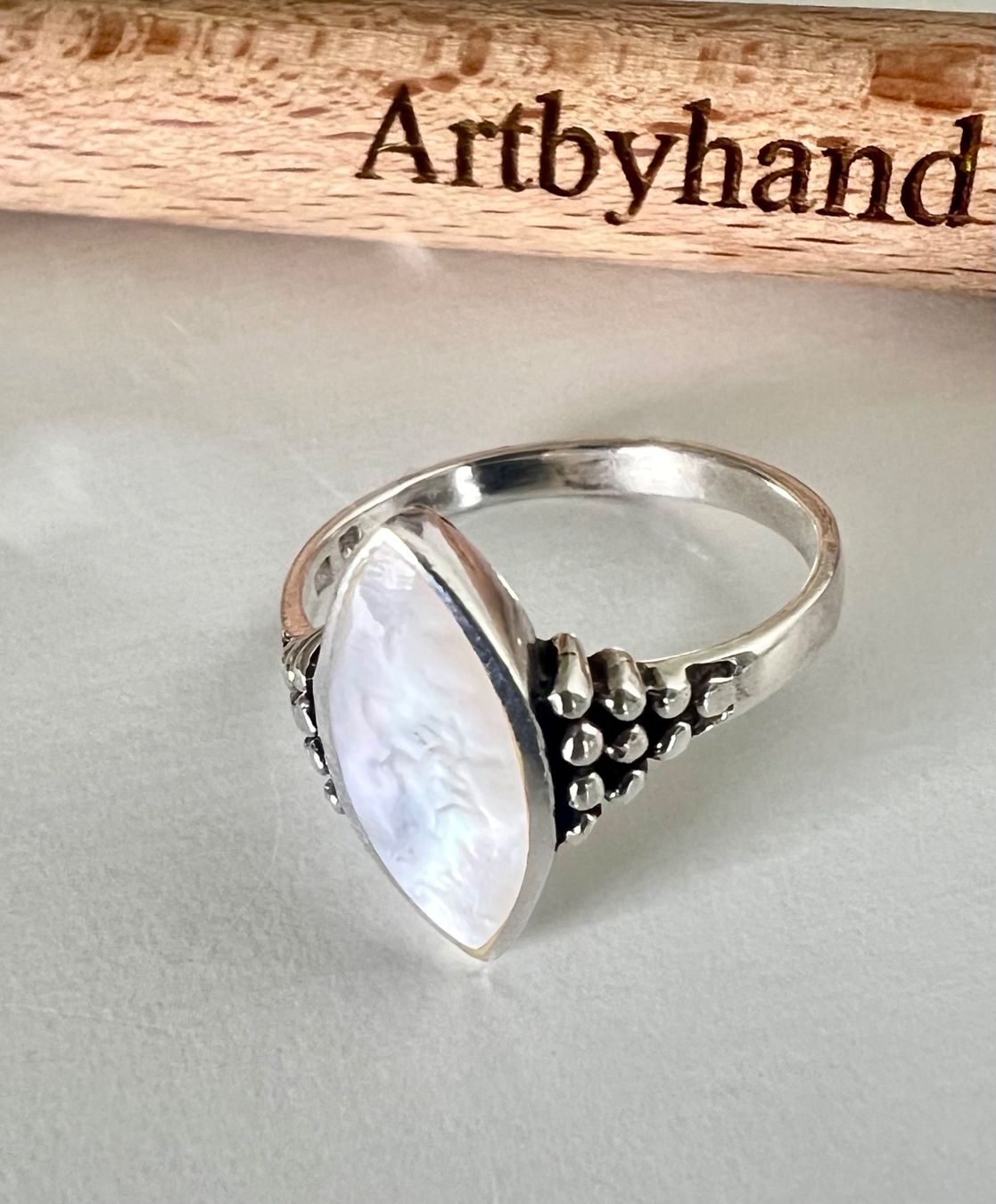 Ringe: Vintage Silberring 925 mit schimmerndem Perlmutt-Schiffchen – Gebraucht aus Ruswil von artbyhand 2