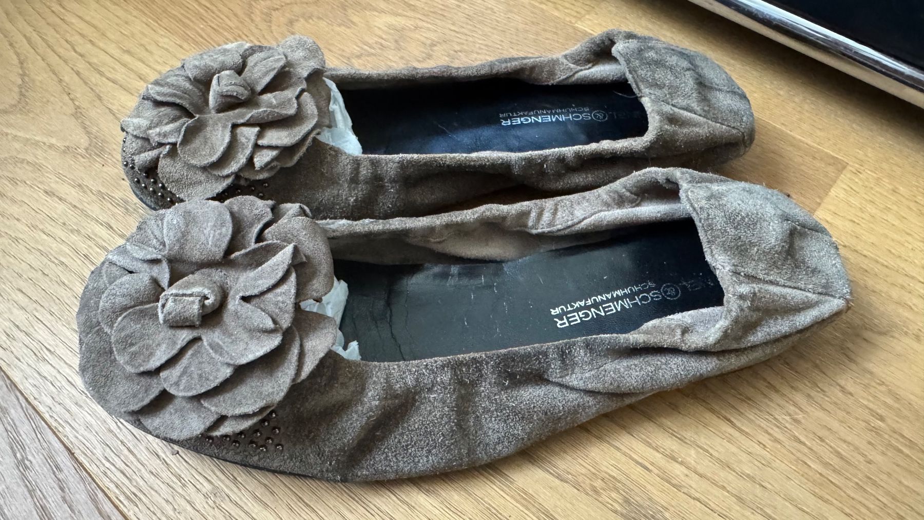 Kennel + Schmenger Damenschuhe: Kennel+Schmenger Leder Ballerina in Taupe Gr38 – Gebraucht aus Riehen von To120 1