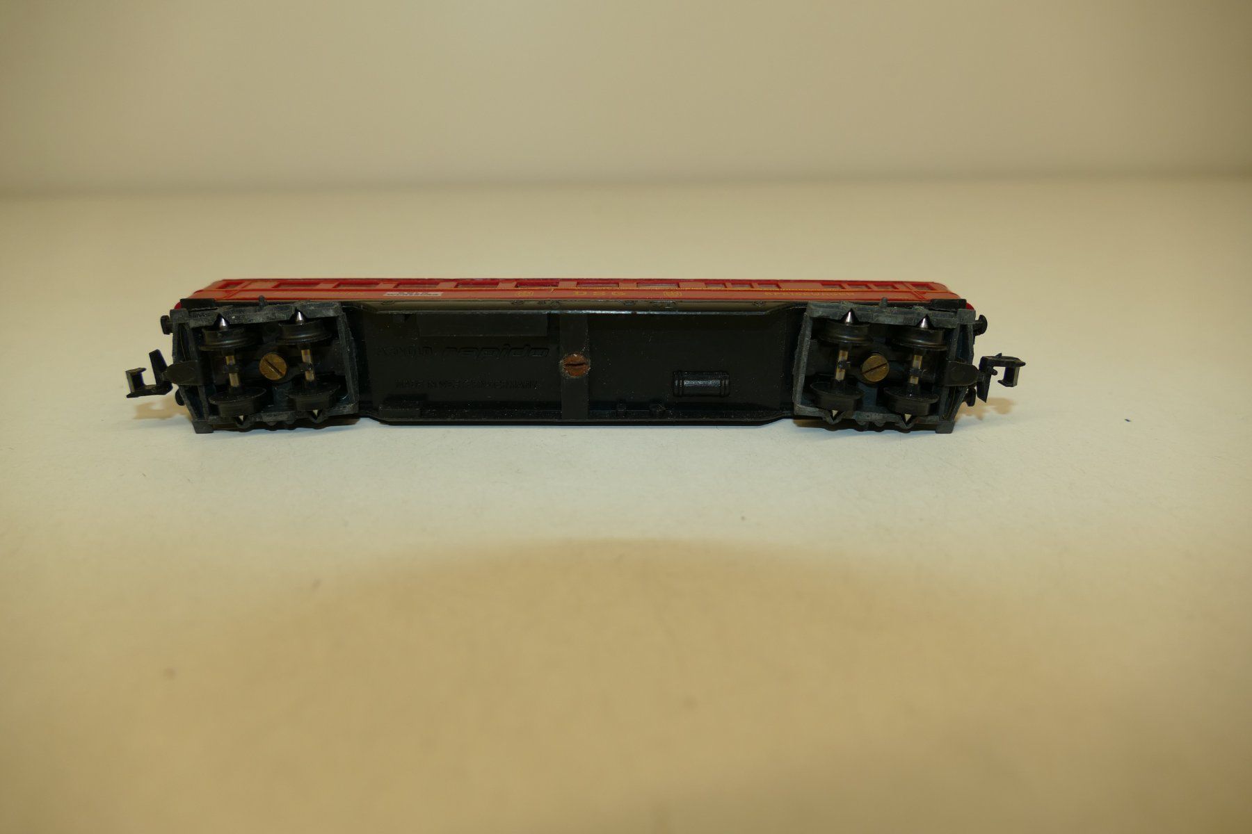 Arnold Modellini di ferrovie: Arnold N: DSG Speisewagen – Usato da Niederhasli venduto da rail-duerst 3