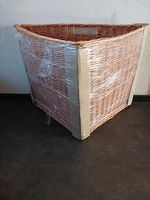 Eckkorb aus Weidengeflecht braun gebraucht guter Zustand
