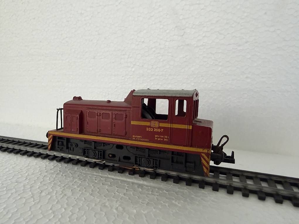 Lima Modellini di ferrovie: DB Rangierlok 332 256-7 H0 – Usato da Muri AG venduto da cag733 2