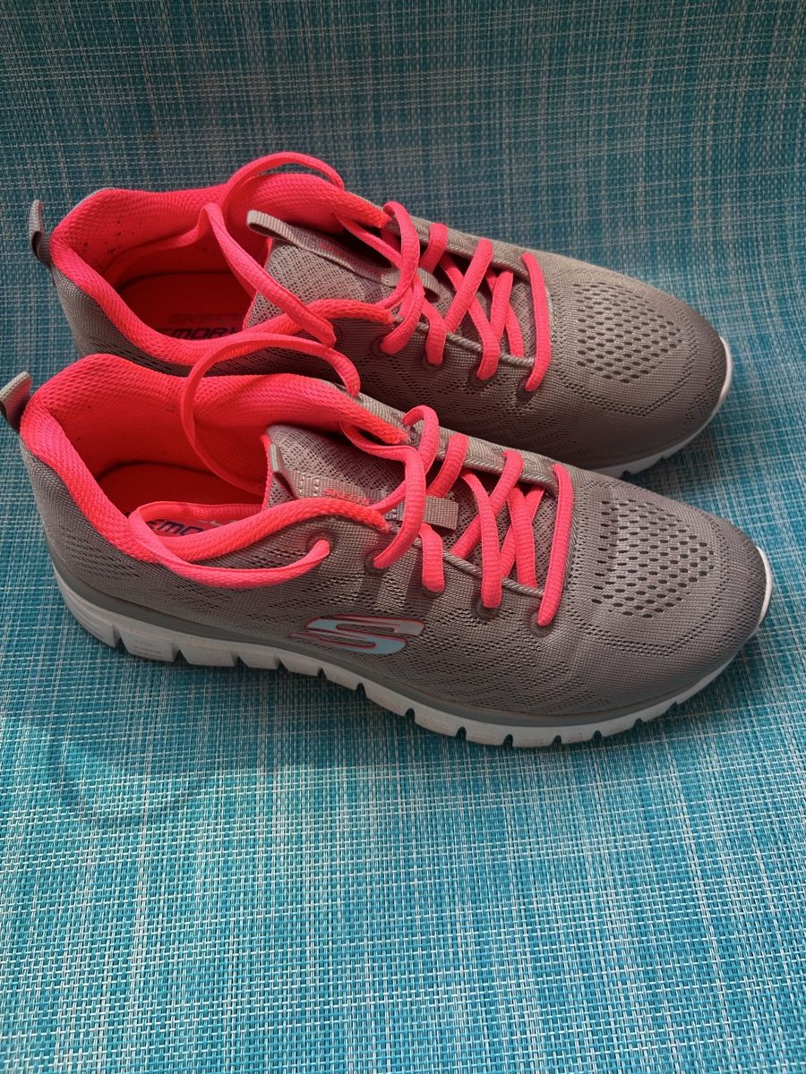 Scarpe da donna: Sketchers Memory Foam Gr. 39 – Usato da Wolfhausen venduto da eil_jc5j