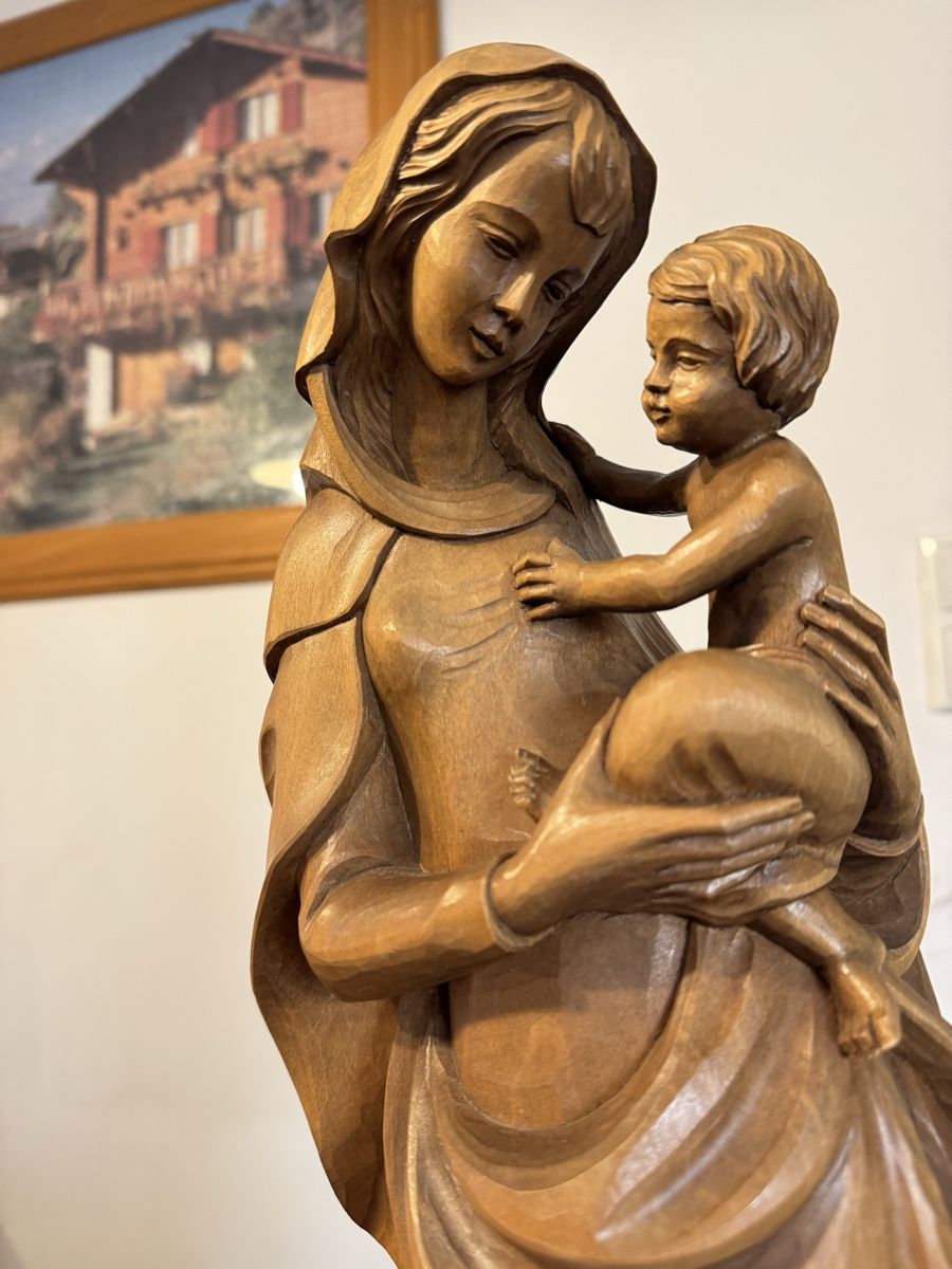 Sculture & Statue: Alte Heiligenfigur, Madonna mit Kind handgeschnitzte Massiv – Usato da Morges venduto da SevArt 2