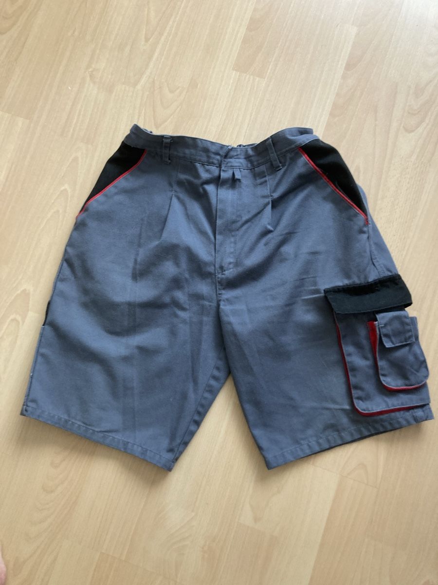 Pantalons: Kurze Arbeitshose – D'occasion à Geroldswil par schatz1962