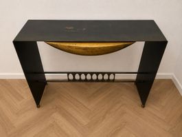 Design-Konsole / Sideboard aus Metall mit Messing-Schublade