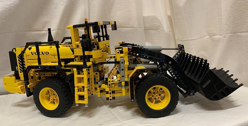 Lego Spielzeuge: VOLVO L350F Radlader Lego Technic – Neu (gemäss Beschreibung) aus Meikirch von meineangebote 1