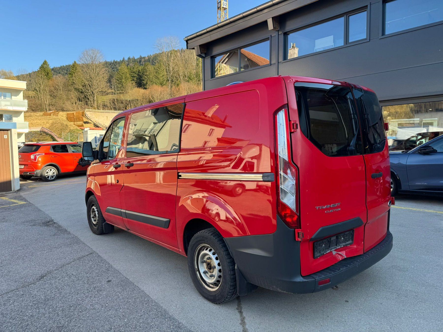 Ford Veicoli commerciali: Transit Custom 2.2lt 100cv – Usato da Couvet venduto da Geiser-Automobiles 3