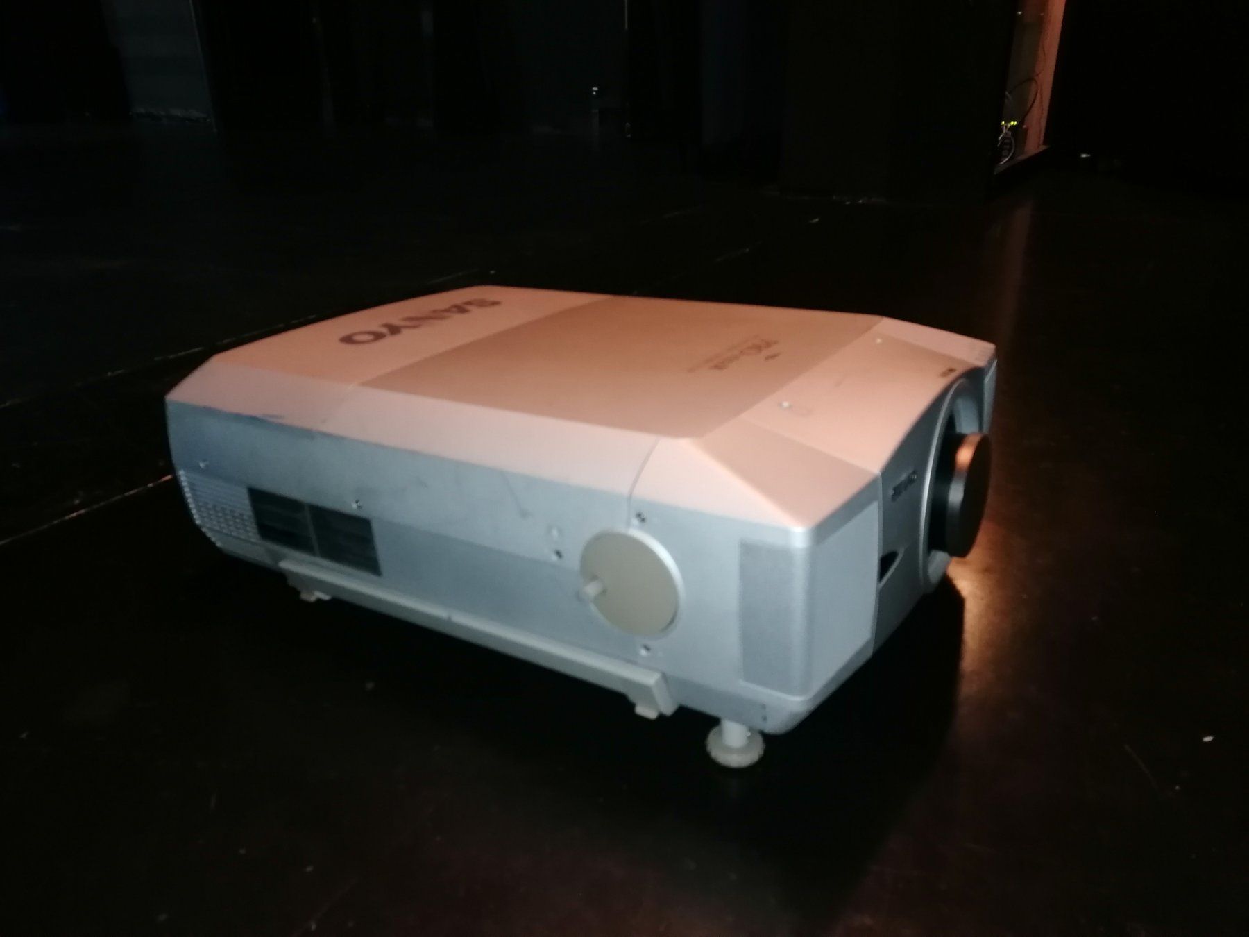 Sanyo Proiettori: Beamer SANYO plc xf45 – Usato da Bellinzona venduto da fan_tc7f 5
