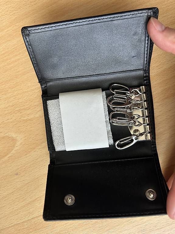 Autres vêtements & accessoires: Schlüsseletui – Neuf avec emballage d'origine à Berneck par and_99bm 2