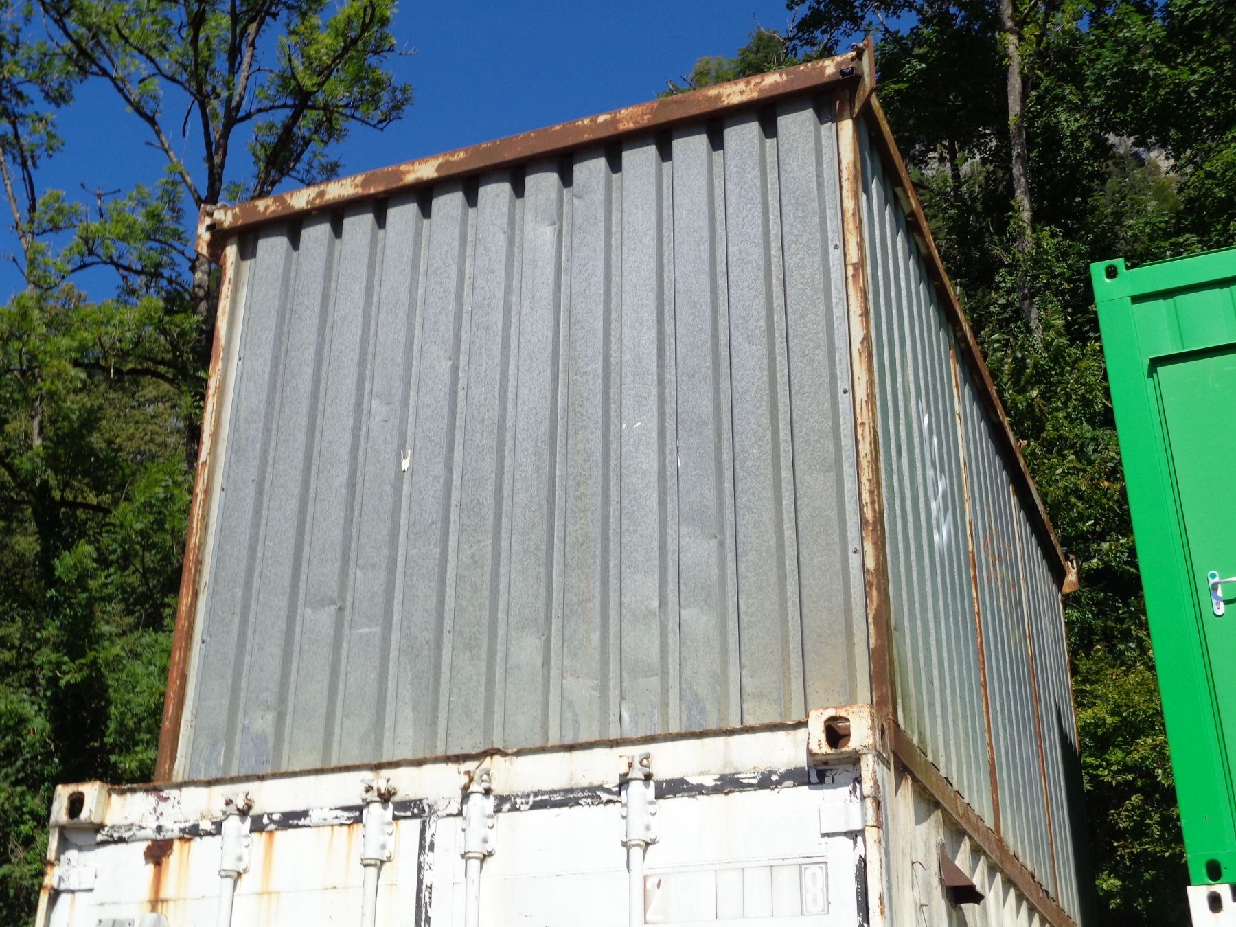 Baucontainer: Werkzeug-/Materialcontainer 4.65 m – Defekt aus Alpnach Dorf von vieuxhenri 2