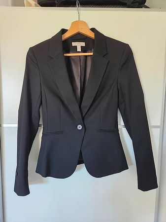 Hübscher H+M Blazer, schwarz und neu, Grösse 34