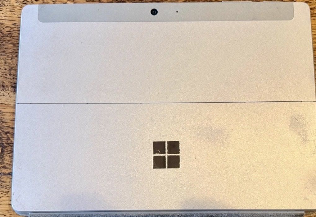 Microsoft Notebook: Microsoft Surface Go | 8GB RAM | 256GB – Usato da Schaffhausen venduto da ceesax212 1