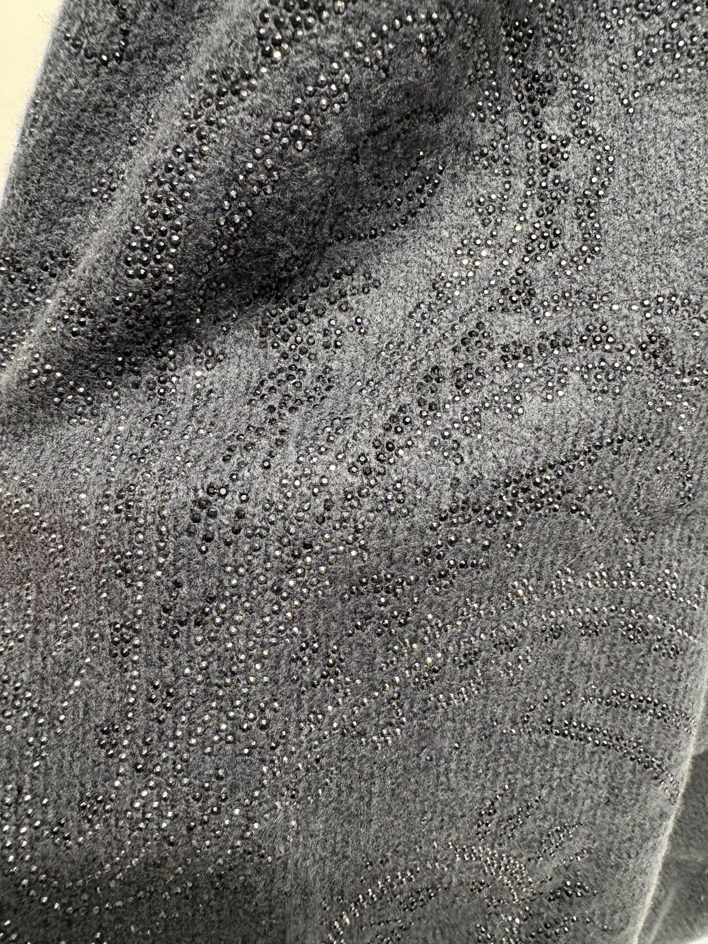Monari Maglioni & Felpe: Monari Strickpullover mit Strass Gr. 40 grau – Nuovo (secondo la descrizione) da Regensdorf venduto da secondchancefashion 2