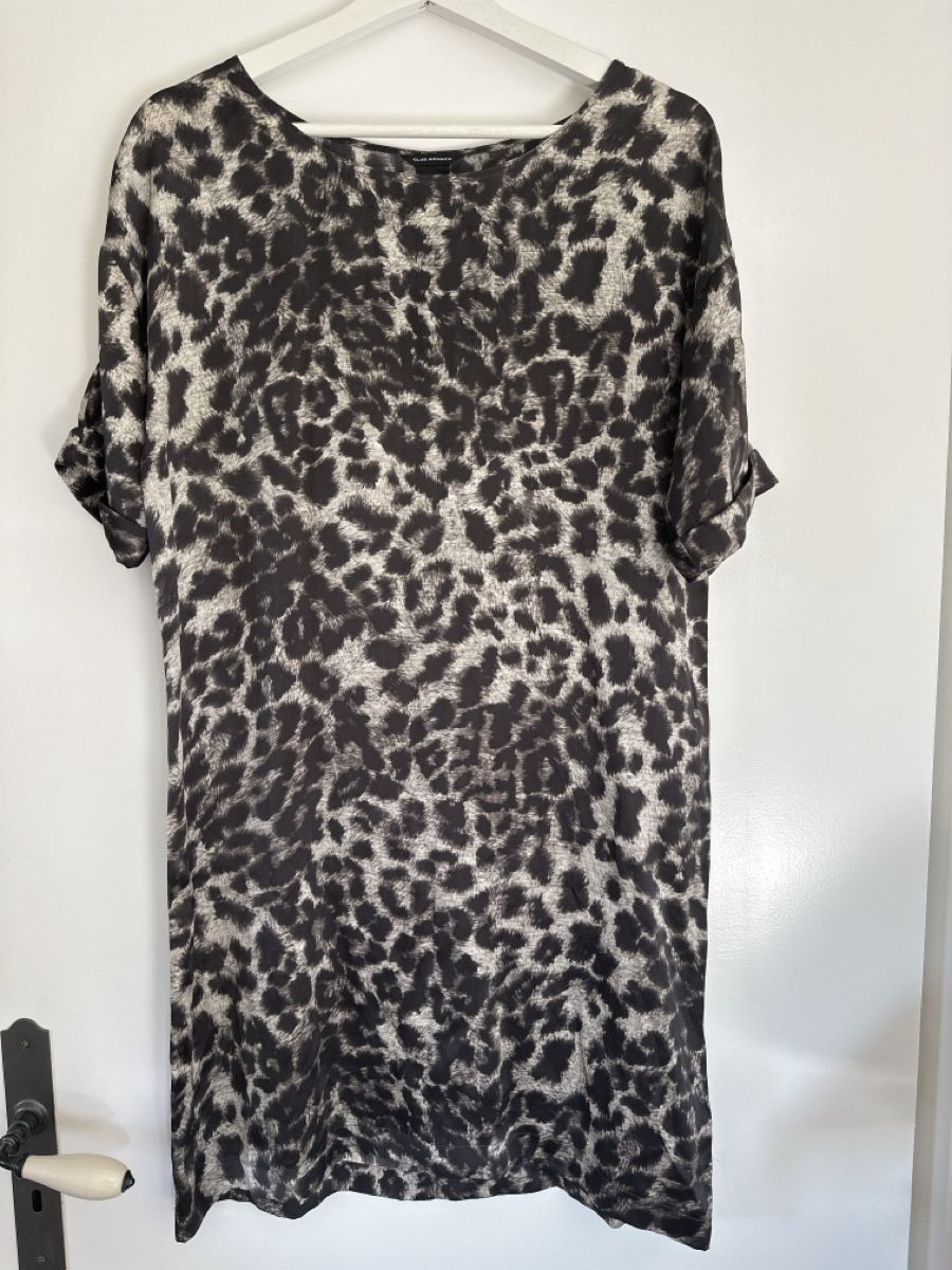 Kleider: Robe Club Monaco imprimé léopard taille 4  – Gebraucht aus Commugny von rus_my8v