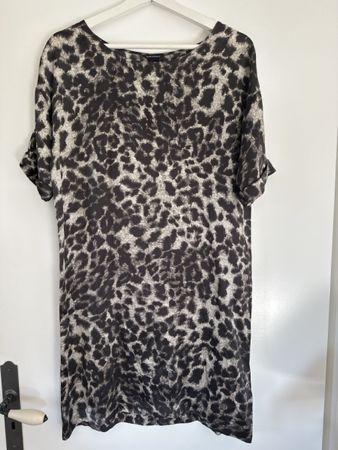 Robe Club Monaco imprimé léopard taille 4 