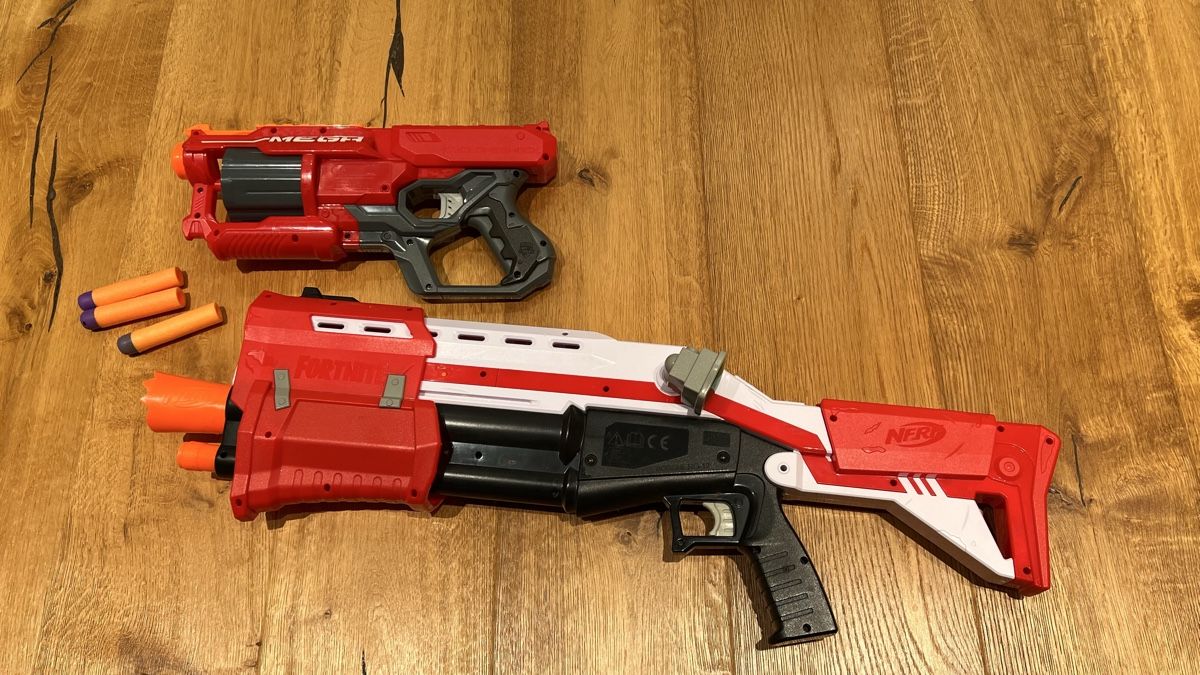 Nerf Giocattoli: 2 Nerf Blaster Fortnite und Mega CycloneShock  – Usato da Bachenbülach venduto da Floydp 1