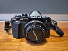 Olympus Systemkamera OM-D E-M10 Mark II mit viel Zubehör