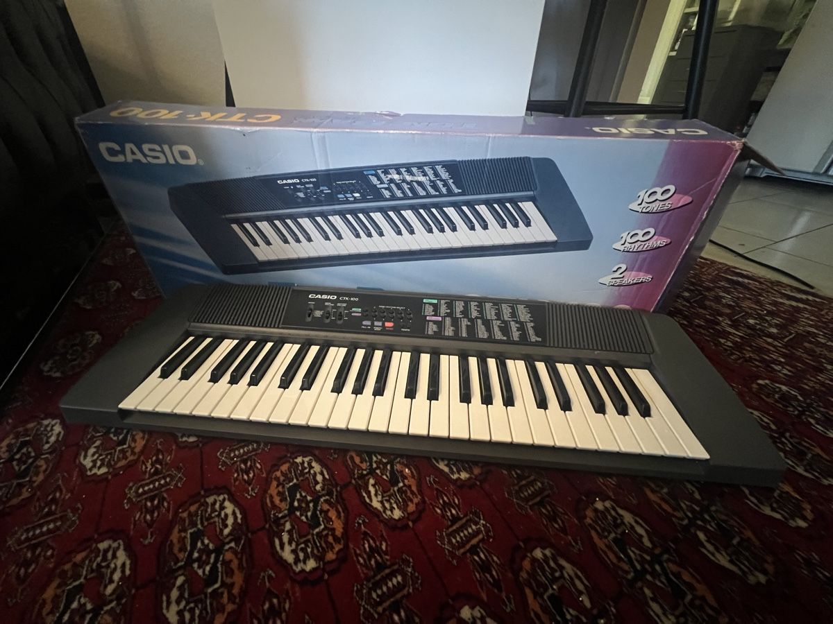 Casio Strumenti musicali: Casio Tone Bank CTK-100 – Usato da Wettingen venduto da cha_yk7x 1