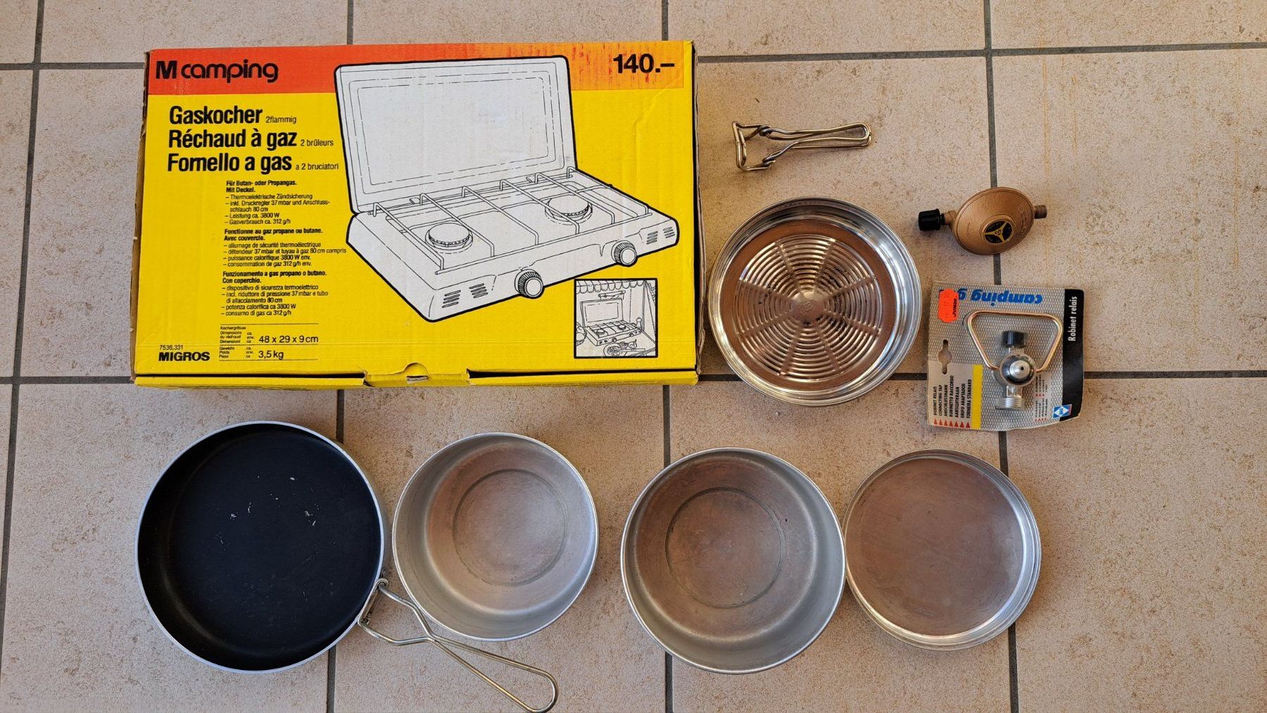 Elettrodomestici da cucina: Campingkocher + Pfannen + Gaslampe – Usato da Zwingen venduto da Tigertimmi