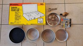 Campingkocher + Pfannen + Gaslampe