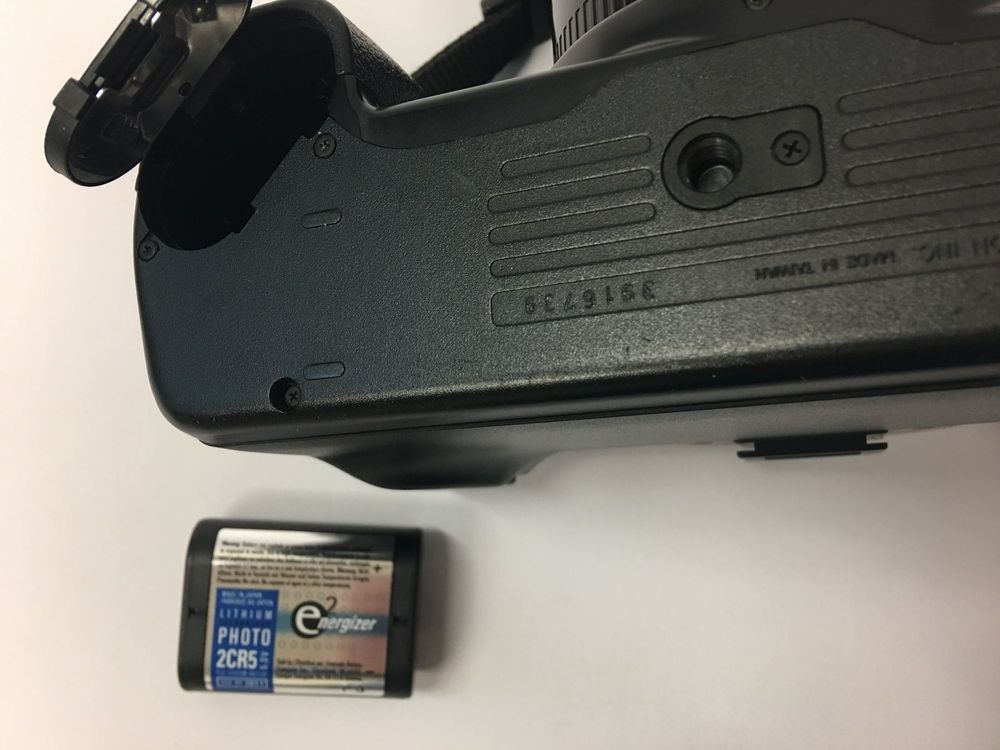 Canon Appareil photo: Canon EOS 1000F 35mm SLR Film Kamera mit SUNPAK Blitzgeräte – D'occasion à Olten par ELHANDEL 5