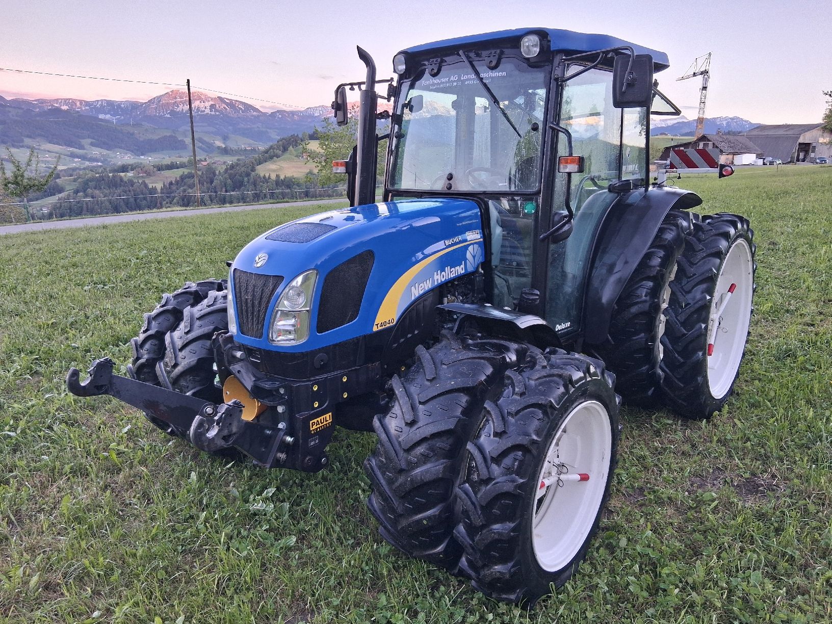 New Holland Tracteurs: New Holland T4040 – D'occasion à Schachen LU par sve_y9qk