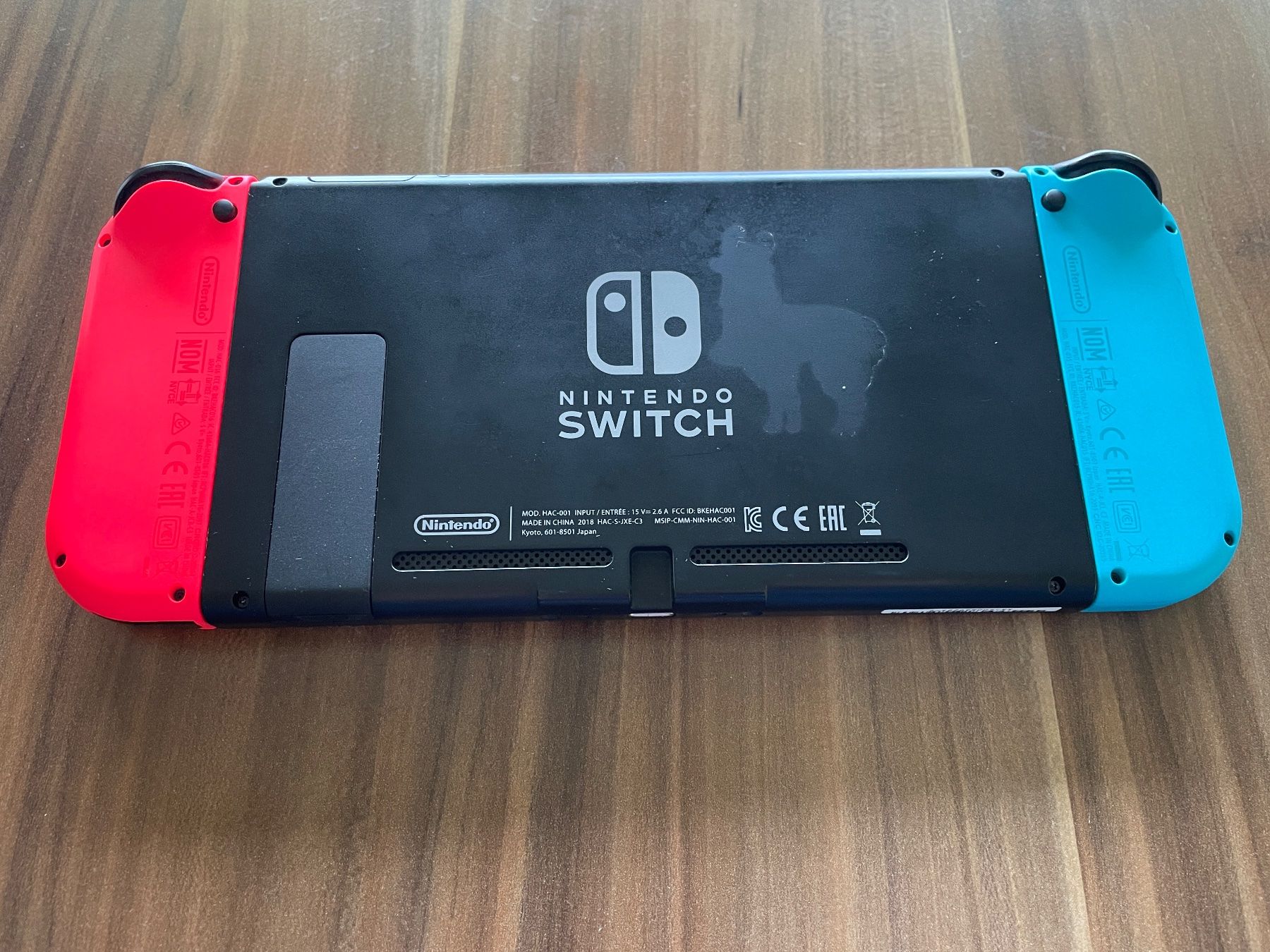 Nintendo Console: Nintendo Switch Konsole rot/blau – Usato da Gattikon venduto da Sunfloor 3