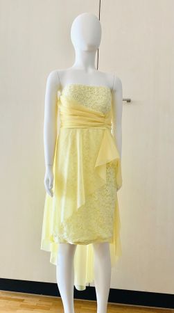 Traumhaft schönes Kleid buttergelb Gr. 36/38 elastisch
