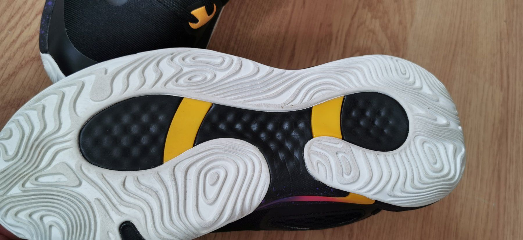 Chaussures hommes: NBA Lakers Schuhe Gr 39 – Neuf (Voir description) à Schlieren par vlalif 3