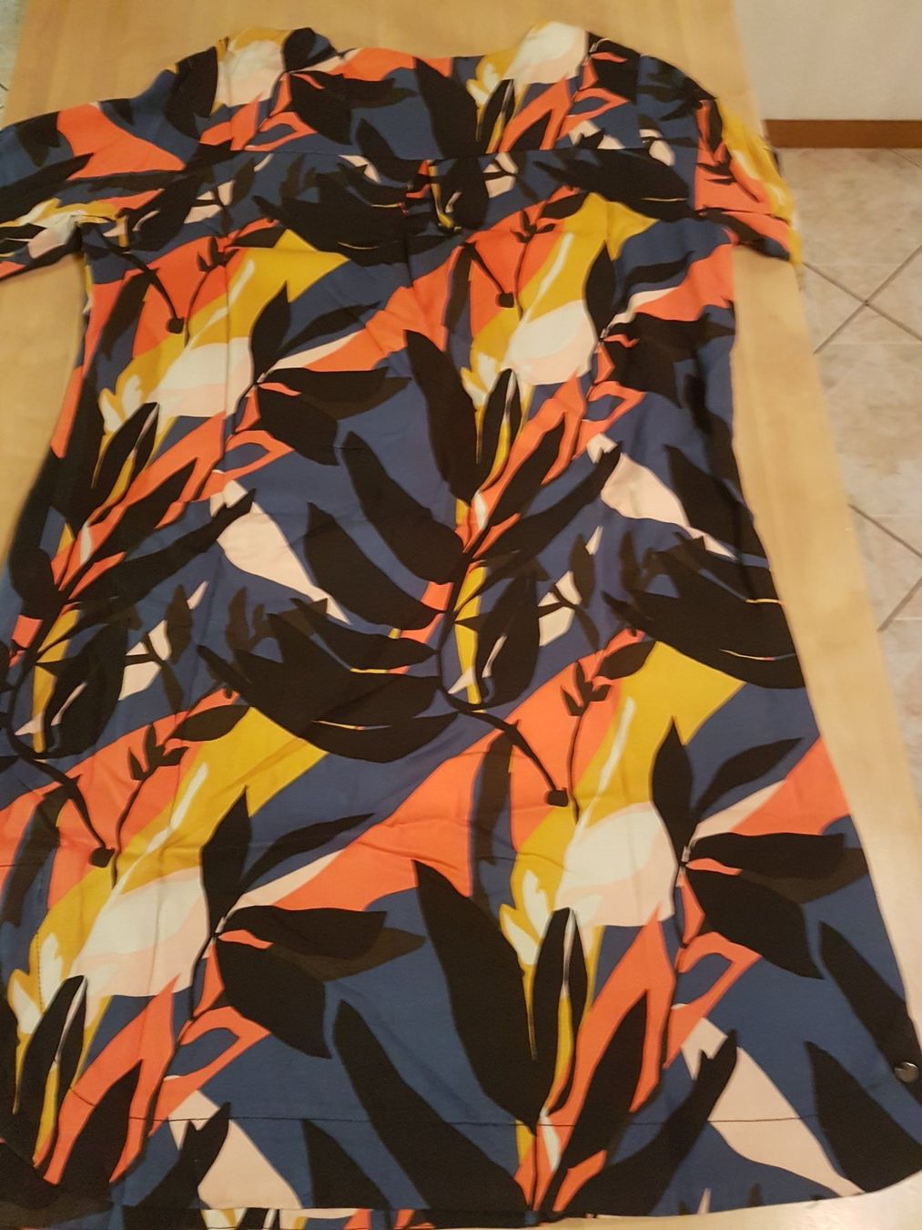 Vestiti: Robe col en rond taille 38 marque Trend – Usato da Villiers venduto da san_jn5w 6