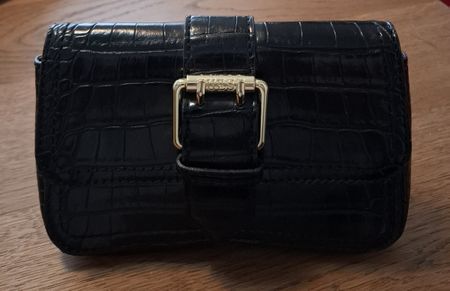 Guess Täschli Clutch in Kroko Optik!