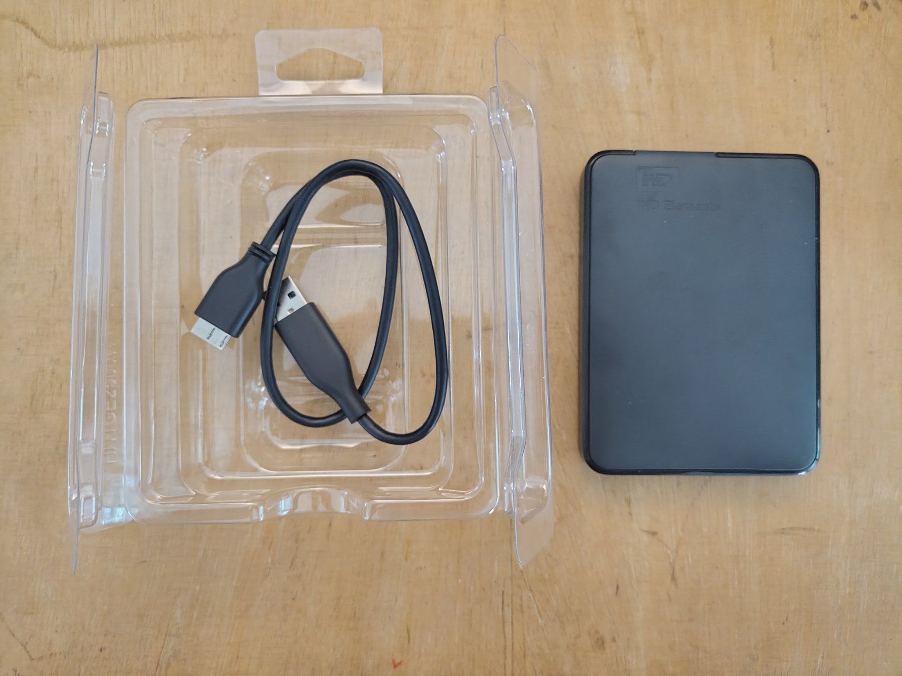 Western Digital Dischi rigidi: Festplatte "WD Elements": Portable HDD - 1 TB – Nuovo (secondo la descrizione) da Basel venduto da run_27w9 2